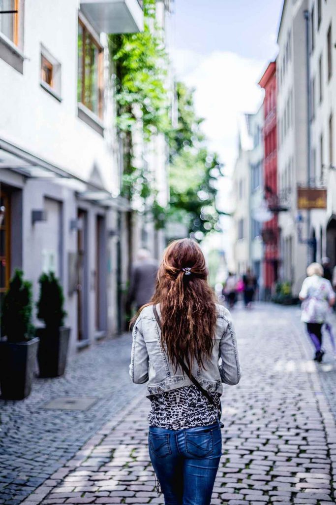 Frauen Power Durch Jeanshosen